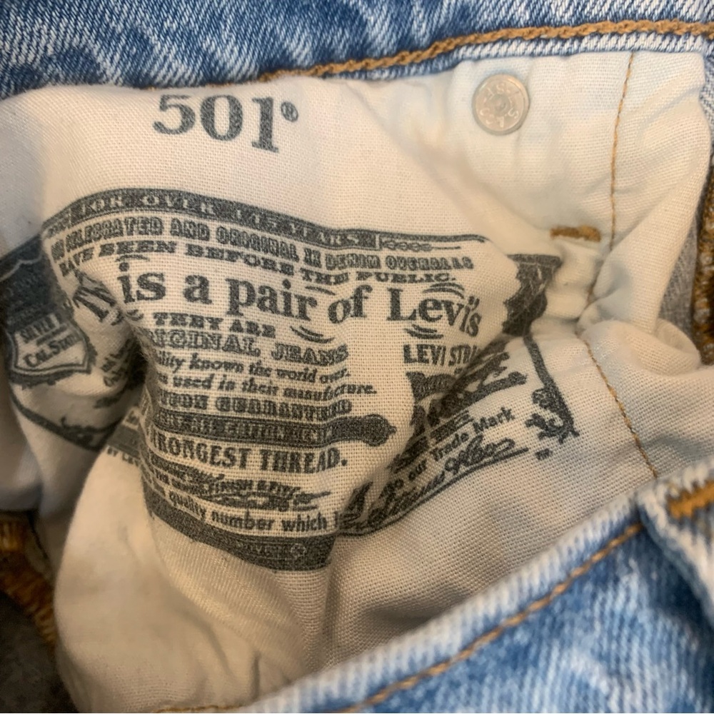 Levi’s VTG 90s 501 Button Fly 2 Tone Denim Shorts - Picture 4 of 8
